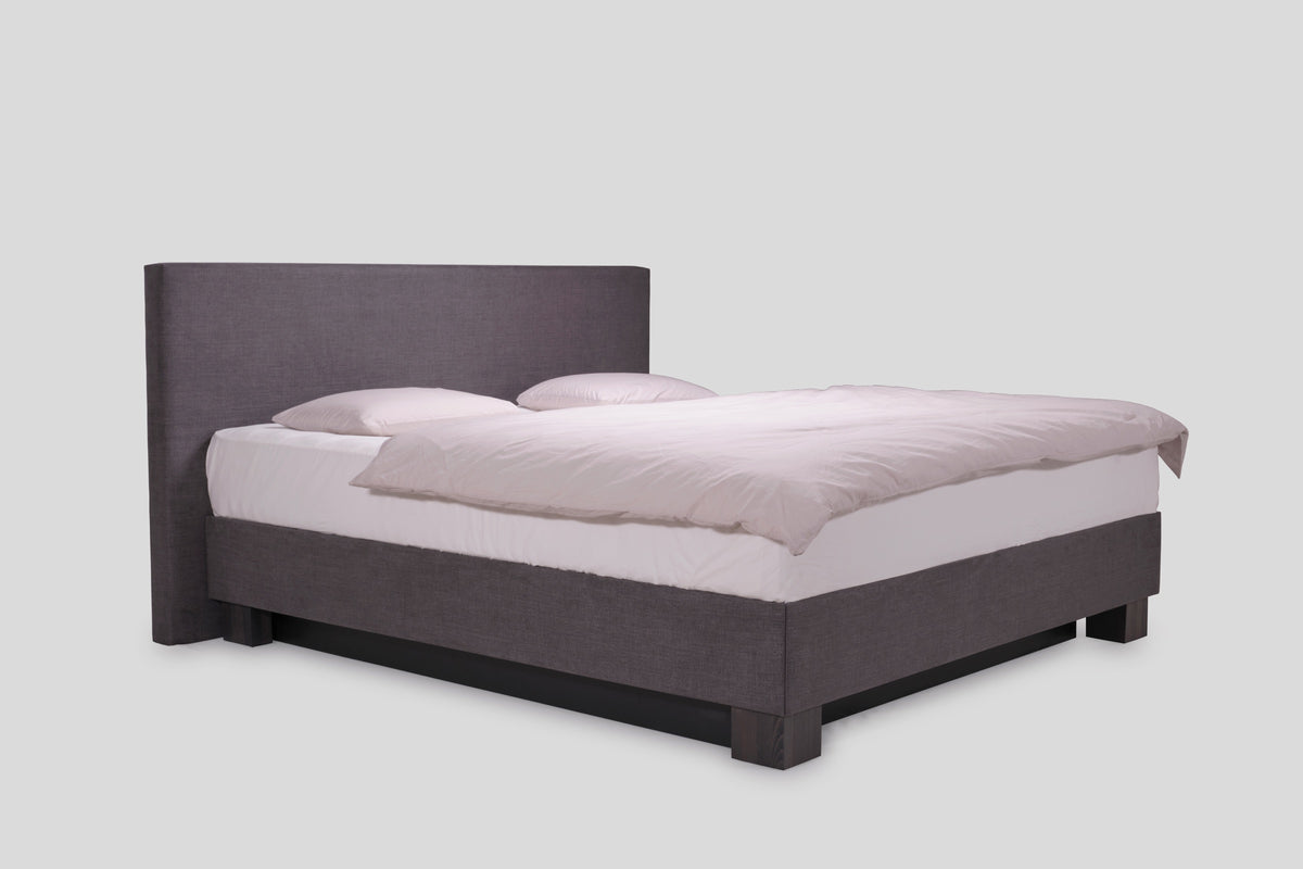 Boxbed waterbed, angled view