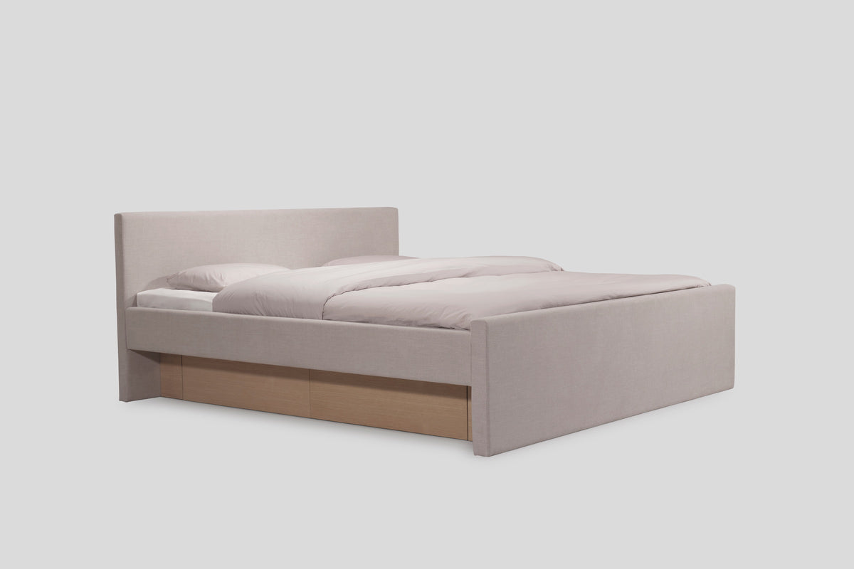 Lyra waterbed, angled view